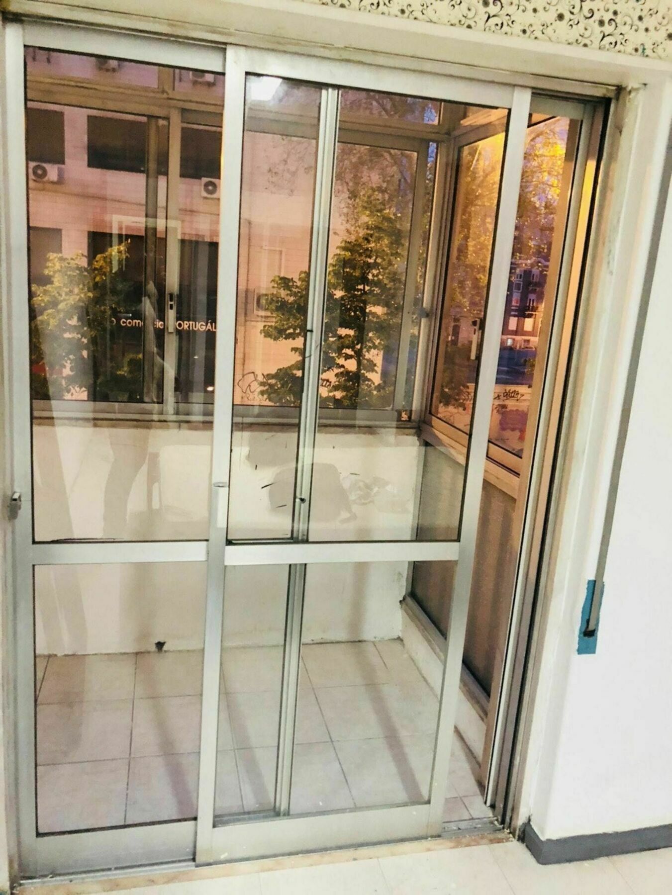 With 3 Bedrooms In Lisboa, With Wonderful View And Balc * Lissabon