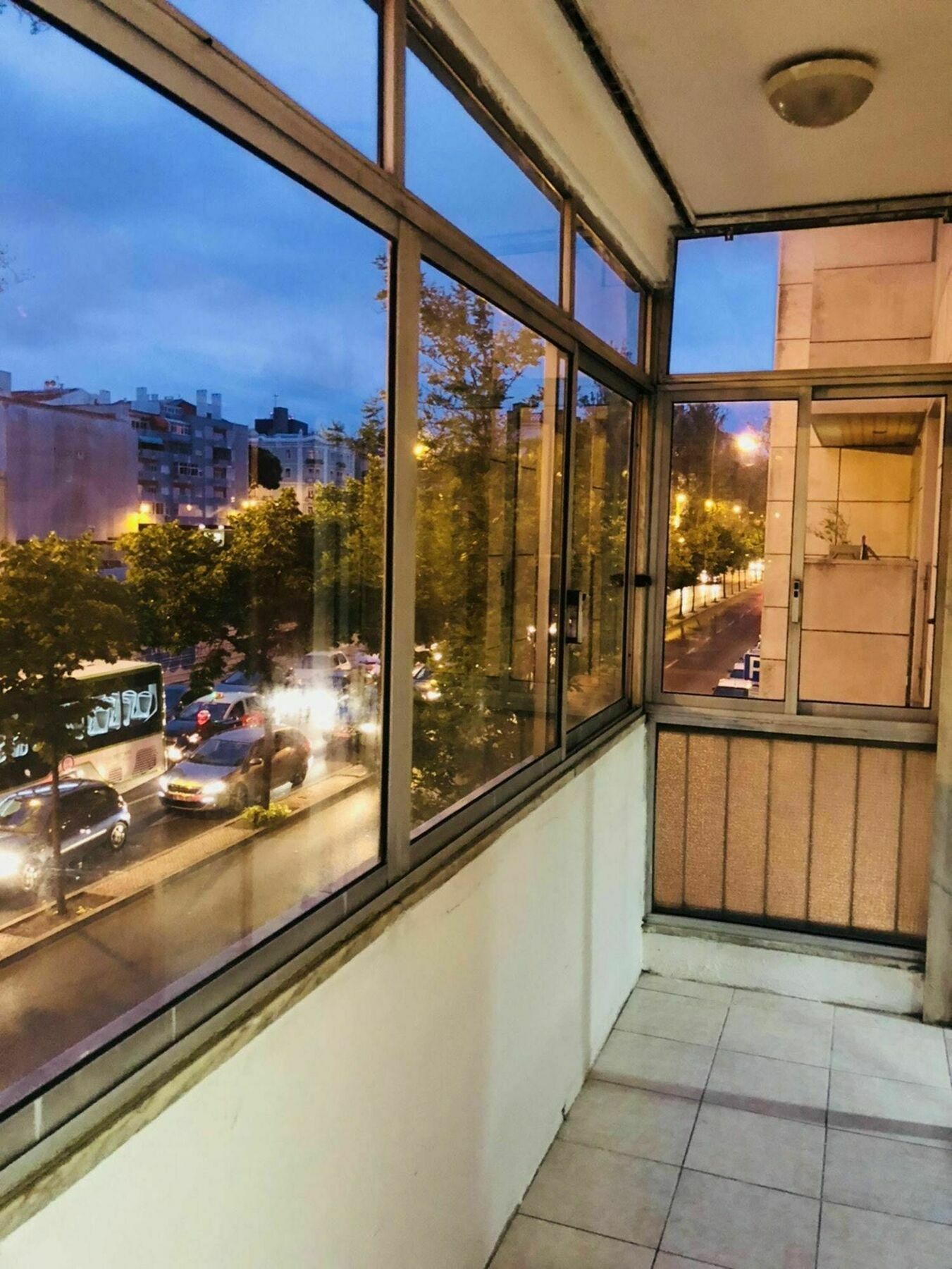 With 3 Bedrooms In Lisboa, With Wonderful View And Balc